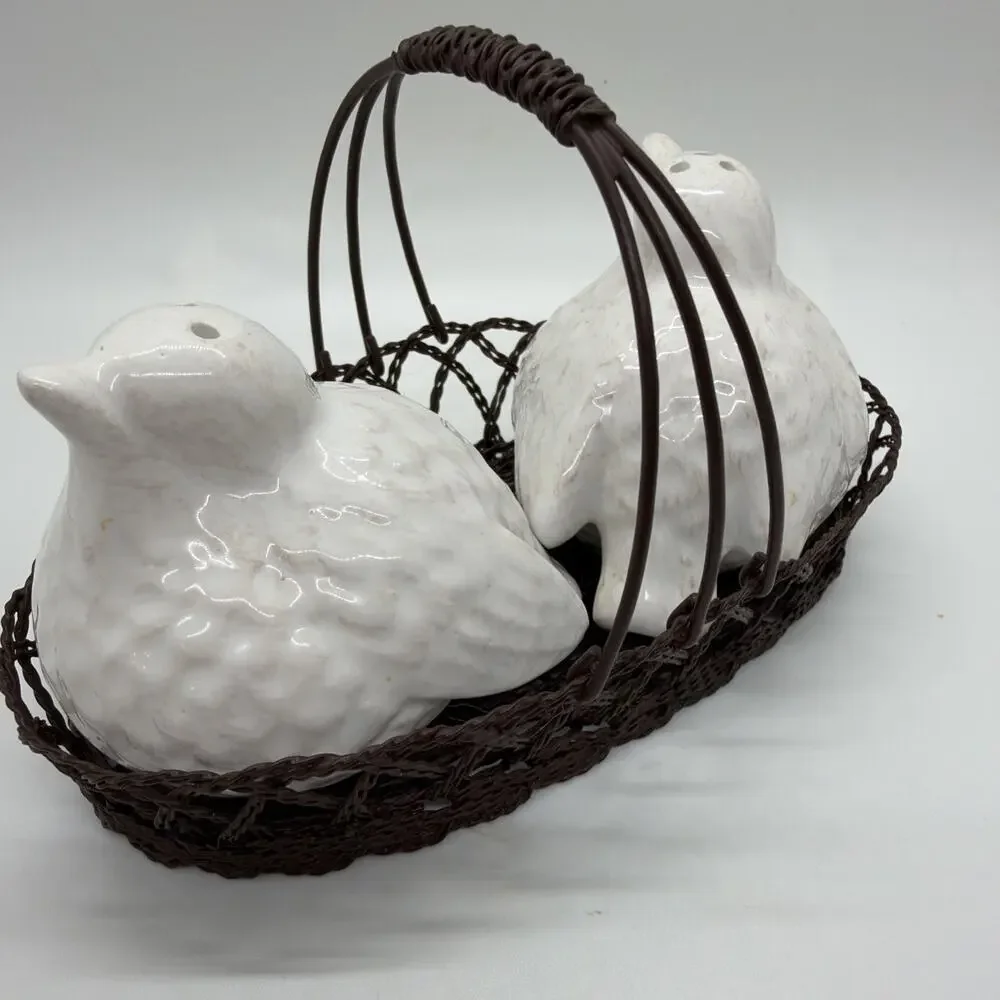Chicks Birds Salt Pepper Shakers in Wire Country Basket Ceramic